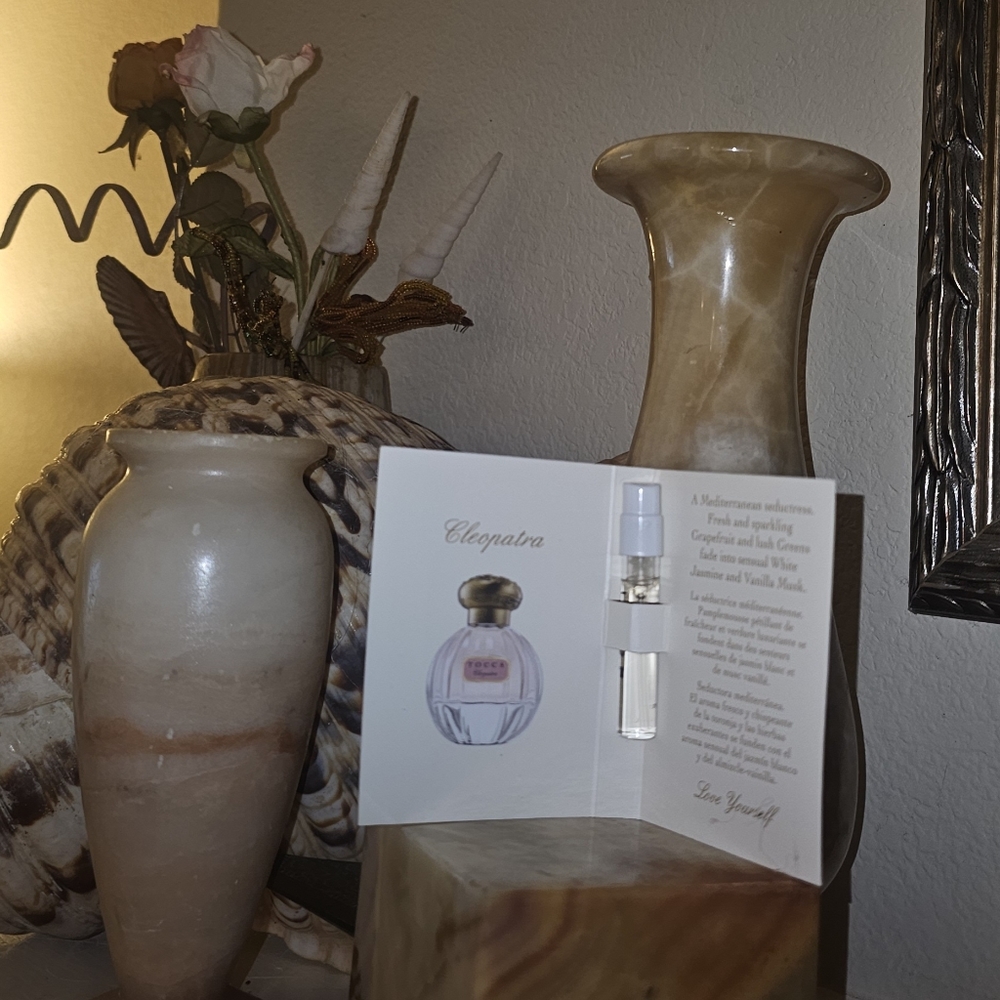 🌷5x Five Tocca Cleopatra Sample